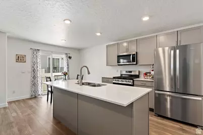 643 W Banner Dr, Grantsville, UT 84029 - Photo 7