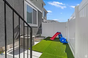 643 W Banner Dr, Grantsville, UT 84029 - Photo 17