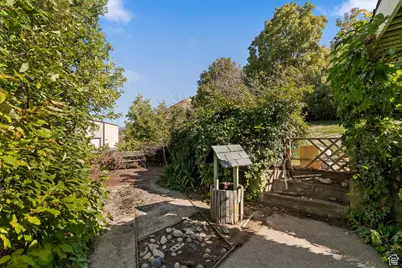 2273 E Snoqualmie Cir Dr S, Layton, UT 84040 - Photo 27