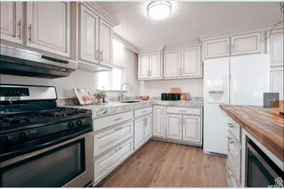 935 E 3000 N #3, Layton, UT 84040 - Photo 13