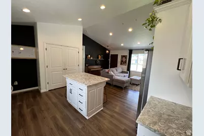 368 E 400 S, Nephi, UT 84648 - Photo 9