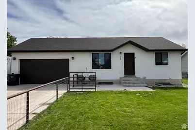 368 E 400 S, Nephi, UT 84648 - Photo 1