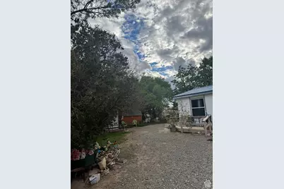 10106 E 2800 S, Jensen, UT 84035 - Photo 11