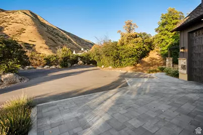 1141 S Oak Leaf Ln, Springville, UT 84663 - Photo 5