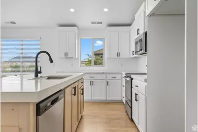 2261 S Tonaquint Dr #31, Saint George, UT 84770 - Photo 3