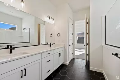 1048 W Serviceberry St, Saratoga Springs, UT 84045 - Photo 9