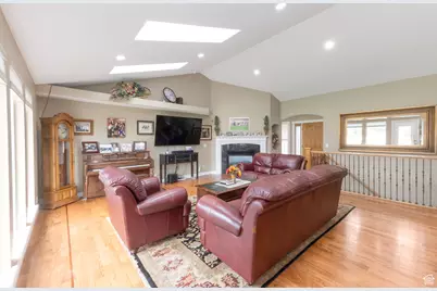 5378 W 10130 N, Highland, UT 84003 - Photo 9