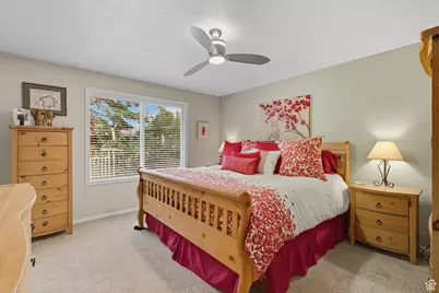 2559 E Cupecoy Dr, Cottonwood Heights, UT 84121 - Photo 17