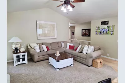 2559 E Cupecoy Dr, Cottonwood Heights, UT 84121 - Photo 15