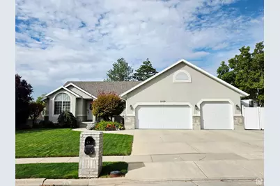 2559 E Cupecoy Dr, Cottonwood Heights, UT 84121 - Photo 1