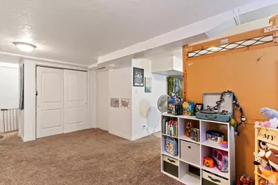 235 W 4600 S, Washington Terrace, UT 84405 - Photo 17