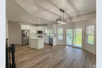 152 W 4050 N, Pleasant View, UT 84414 - Photo 5