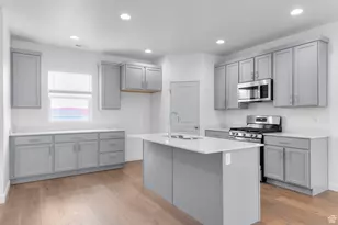 554 N Buffalo Grass Ln, Lindon, UT 84042 - Photo 7