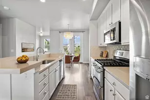 5371 W Bowstring Way, South Jordan, UT 84009 - Photo 7