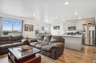 8604 W Beckville Dr, Magna, UT 84044 - Photo 5