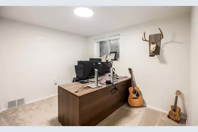 10557 S Primrose Dr, Sandy, UT 84094 - Photo 25