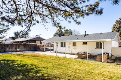 10557 S Primrose Dr, Sandy, UT 84094 - Photo 35