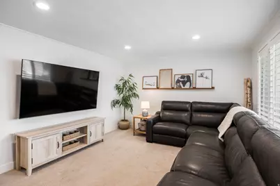 10557 S Primrose Dr, Sandy, UT 84094 - Photo 11