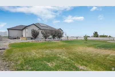 537 E Fiona Cir, Grantsville, UT 84029 - Photo 35