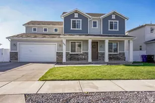 1651 W White Pine Dr, Syracuse, UT 84075 - Photo 3