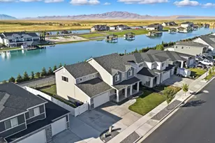 1651 W White Pine Dr, Syracuse, UT 84075 - Photo 3