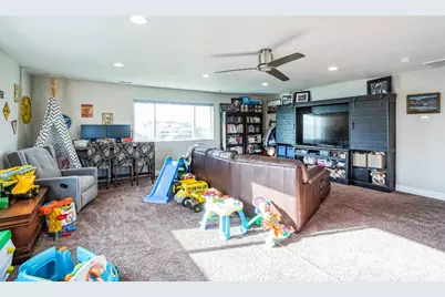 1651 W White Pine Dr, Syracuse, UT 84075 - Photo 25