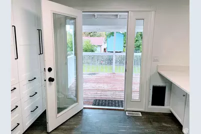 1100 E Webster Dr, Sandy, UT 84094 - Photo 25