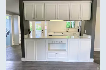 1100 E Webster Dr, Sandy, UT 84094 - Photo 23