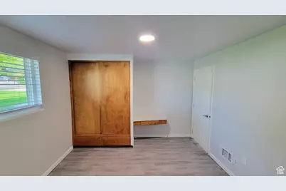 1100 E Webster Dr, Sandy, UT 84094 - Photo 11