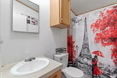 2600 N Hill Field Rd #4, Layton, UT 84041 - Photo 19