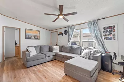 2600 N Hill Field Rd #4, Layton, UT 84041 - Photo 7