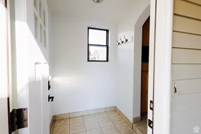 8544 S 300 E, Sandy, UT 84070 - Photo 19