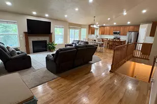 5633 W Coral Mount Ln, West Valley, UT 84118 - Photo 11