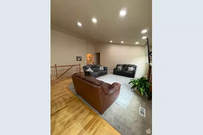 5633 W Coral Mount Ln, West Valley, UT 84118 - Photo 13