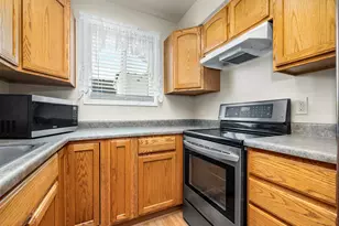 48 San Rafael Ct, West Jordan, UT 84088 - Photo 3