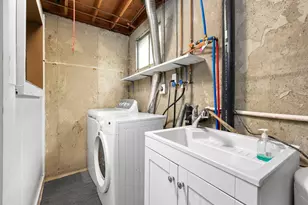 48 San Rafael Ct, West Jordan, UT 84088 - Photo 17