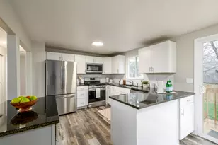 199 E Lynn Cir S, Sandy, UT 84070 - Photo 11