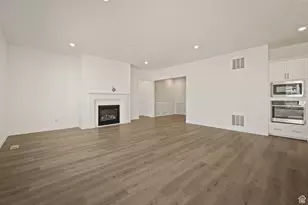 246 E Polaris Dr, Saratoga Springs, UT 84045 - Photo 5