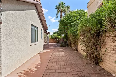 545 S Valley Dr #162, Saint George, UT 84770 - Photo 27