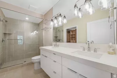 2240 E Laney Ave S #302, Holladay, UT 84117 - Photo 11