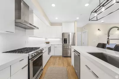 2240 E Laney Ave S #302, Holladay, UT 84117 - Photo 7