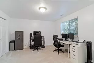 951 Centerville Commons Way, Centerville, UT 84014 - Photo 25