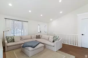 951 Centerville Commons Way, Centerville, UT 84014 - Photo 3