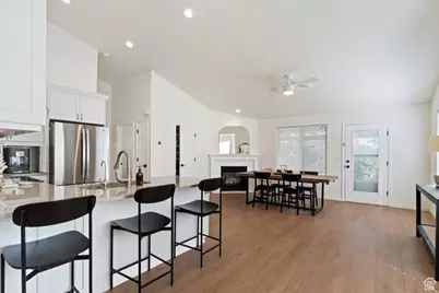 951 Centerville Commons Way, Centerville, UT 84014 - Photo 9