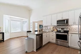 951 Centerville Commons Way, Centerville, UT 84014 - Photo 11