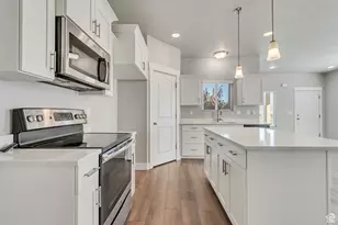 3846 E Cunninghill Dr N, Eagle Mountain, UT 84005 - Photo 13