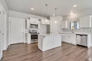 3846 E Cunninghill Dr N, Eagle Mountain, UT 84005 - Photo 3