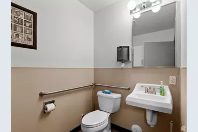 8680 S Monroe W, Sandy, UT 84070 - Photo 19