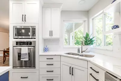 557 S Elk Meadow Loop, Tooele, UT 84074 - Photo 7