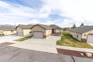 2034 S Cottage Ln, Garden City, UT 84028 - Photo 1
